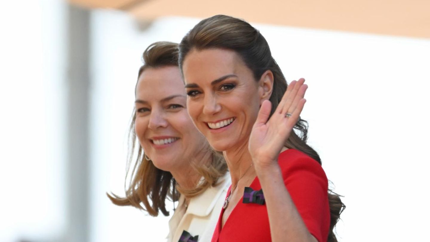 Catherine-Princess-of-Wales-Beim-diesj-hrigen-Wimbledon-Finale-setzt-sie-in-rot-auf-Strahlkraft