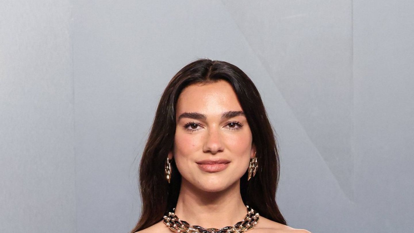 Dua Lipa: Sie unterstützt Proteste in Albanien