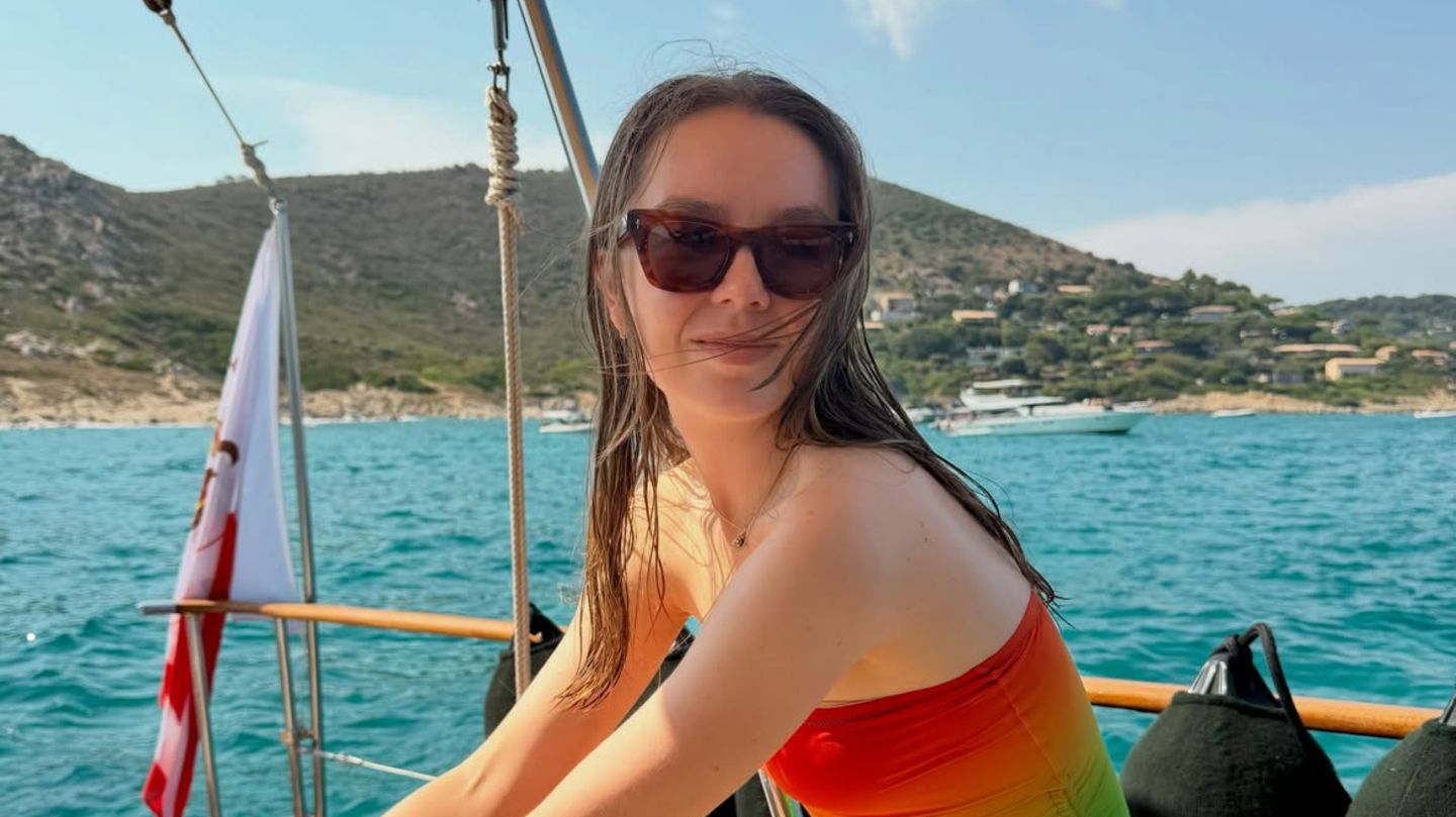 Fashion-Looks: Mit ihrem Sommerlook sorgt sie direkt für gute Laune