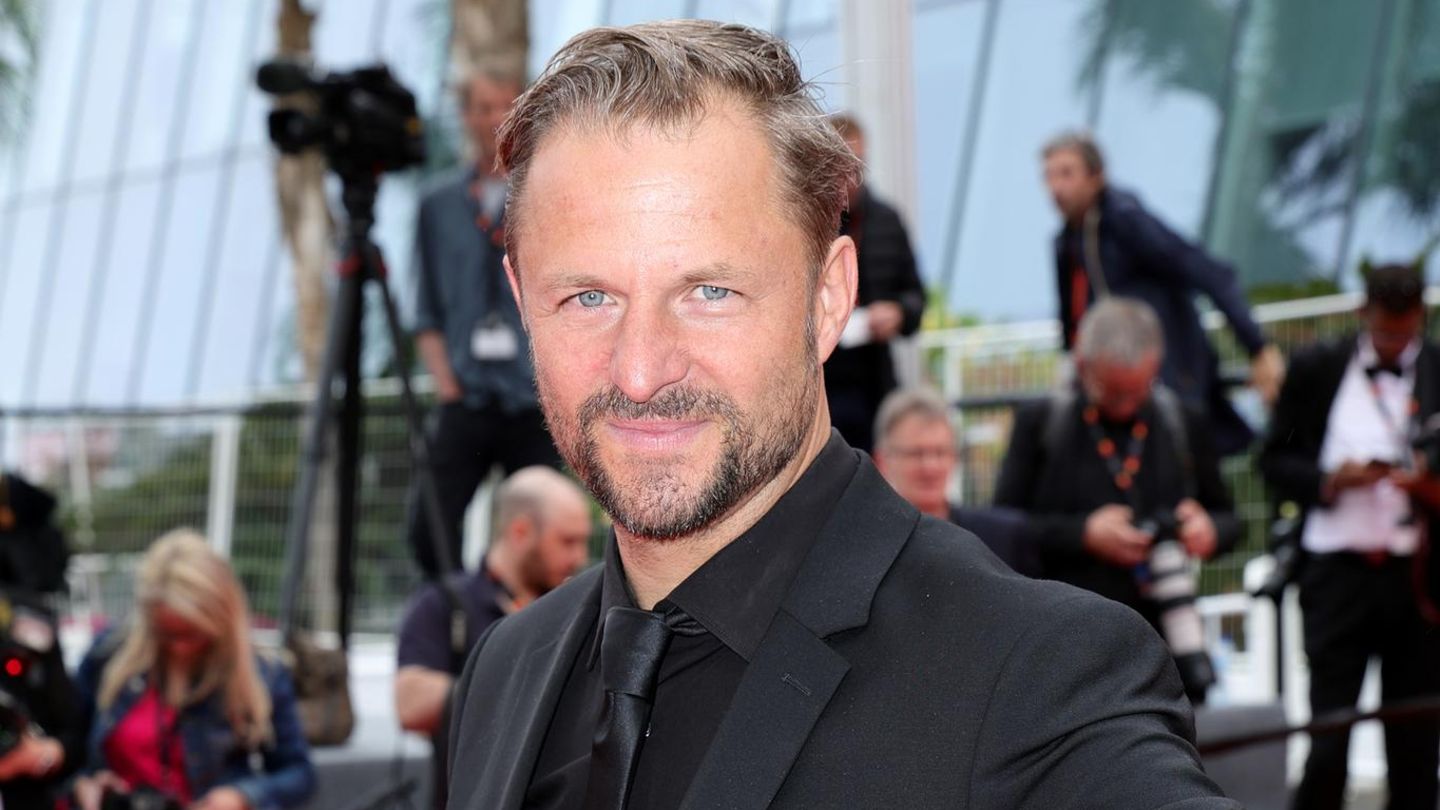 Philipp-Hochmair-Philipp-Hochmair-hat-die-gro-e-Liebe-in-der-Kunst-gefunden-