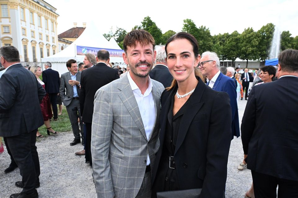 Lisa Müller bringt ihren besten Freund Michael James Murphy am 21. Juli 2026 mit zum Sommerempfang des Bayerischen Landtages. 
