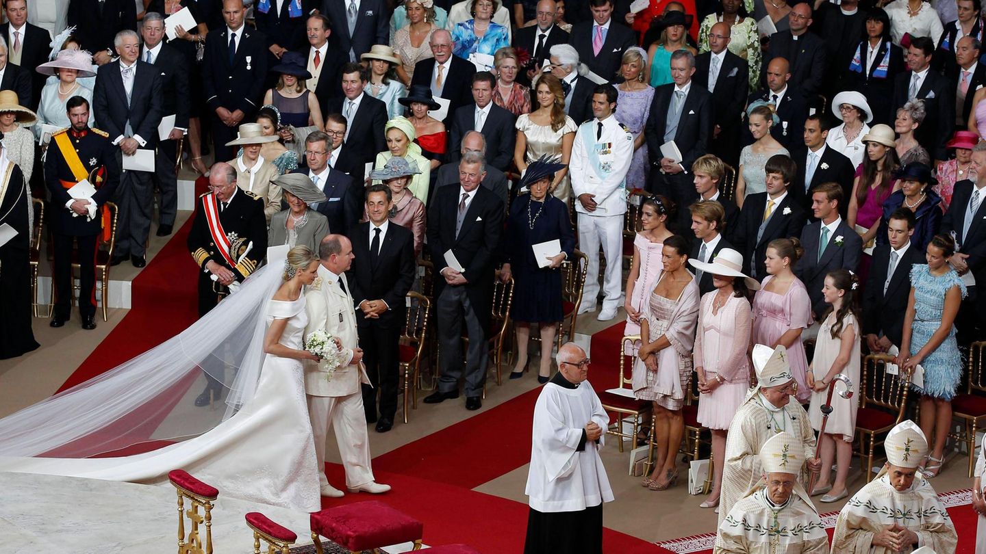 Charl-ne-Albert-von-Monaco-Das-waren-die-sch-nsten-Looks-ihrer-Hochzeitsg-ste-im-Juli-2011