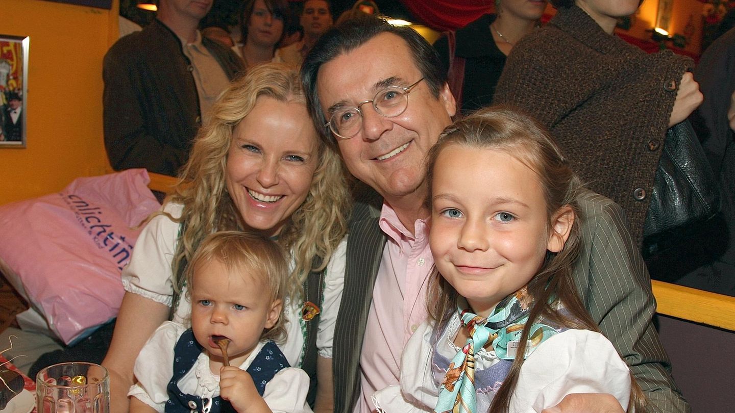 Katja-Burkard-Katja-Burkard-feiert-seltenen-Mama-Tochter-Auftritt-bei-Salzburger-Festspielen