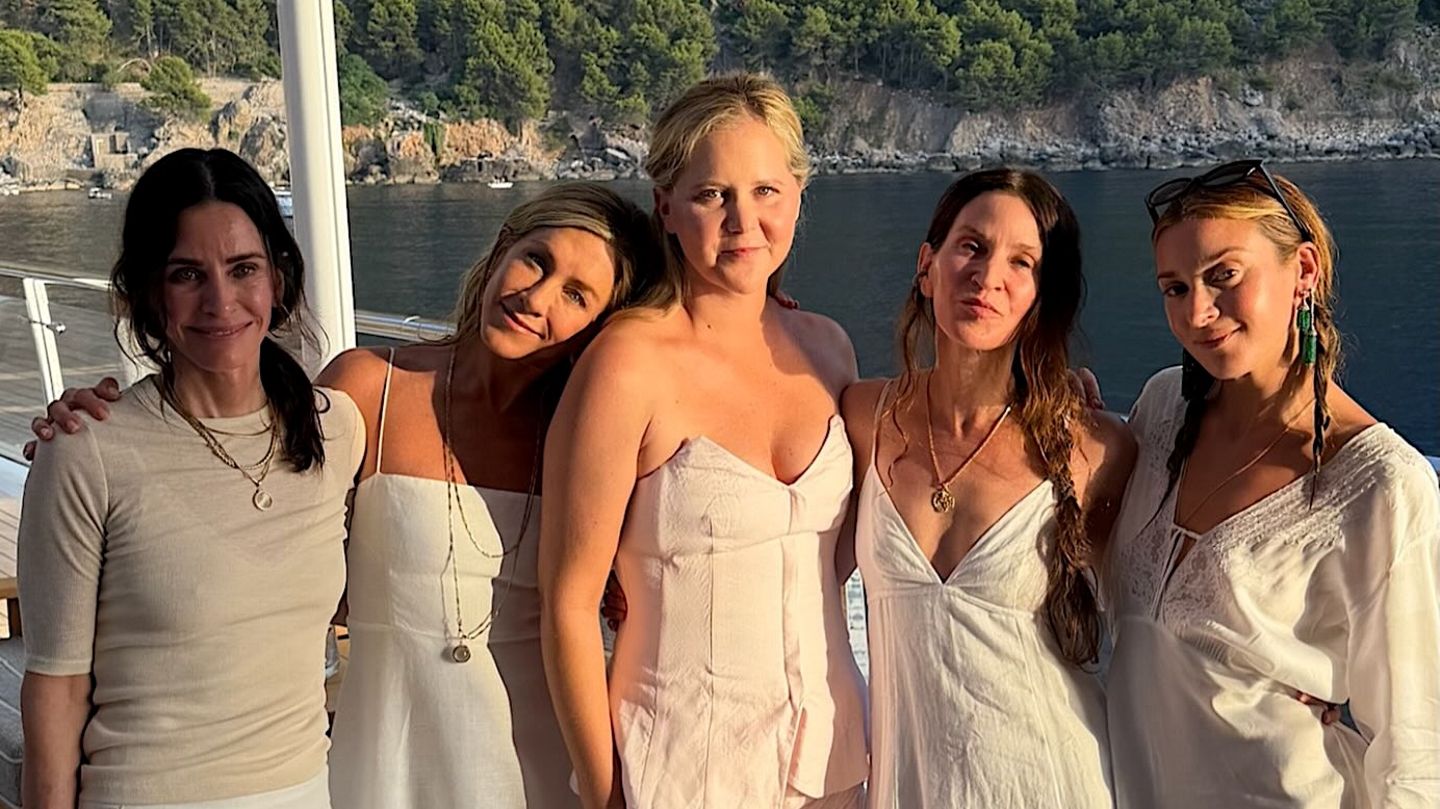 Stylisch in die Ferien: Nicht nur optisch eine Einheit! Sie feiern ihre Freundschaft mit den schönsten Styles