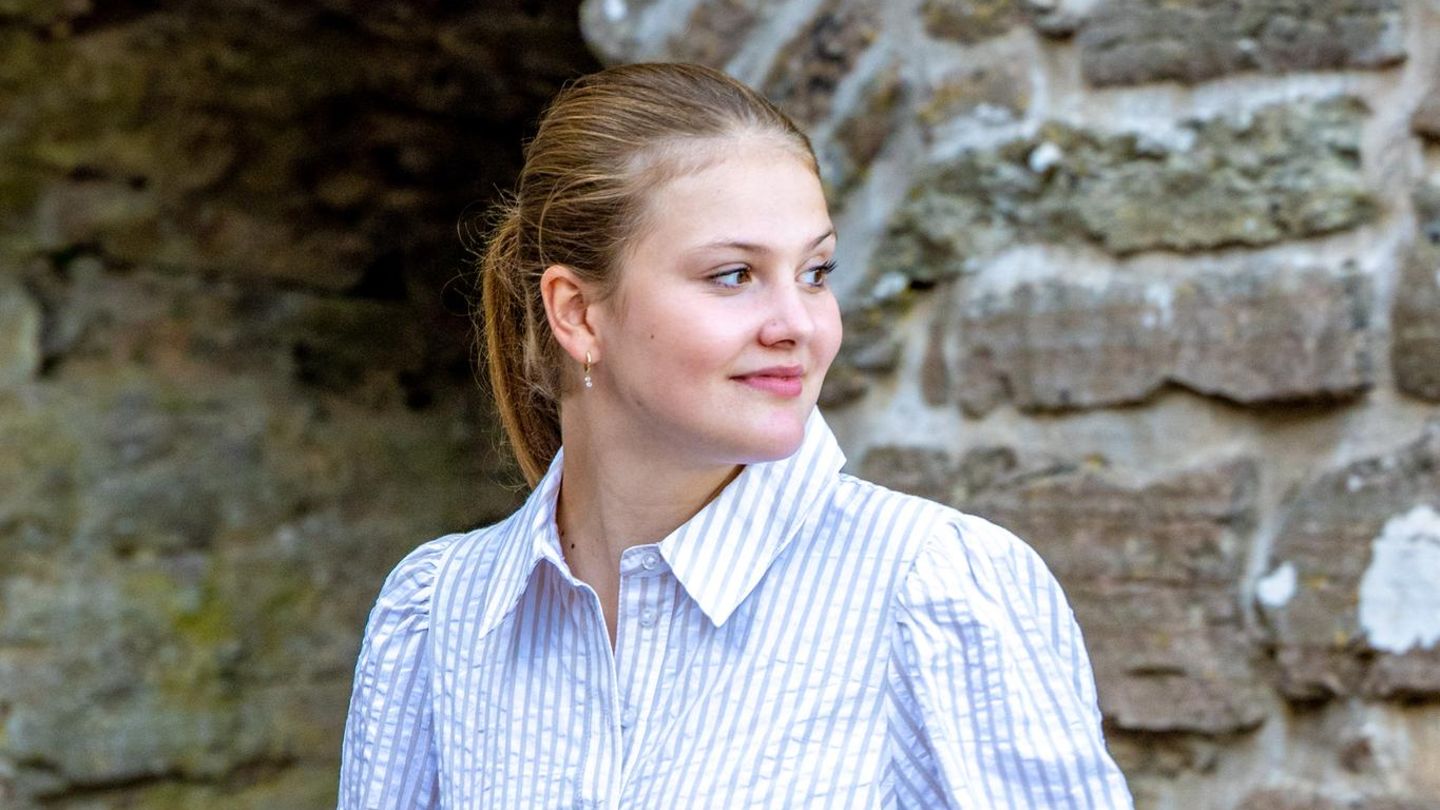 Hautnah abgelichtet: Hat Prinzessin Estelle mit 14 etwa schon ein Tattoo?