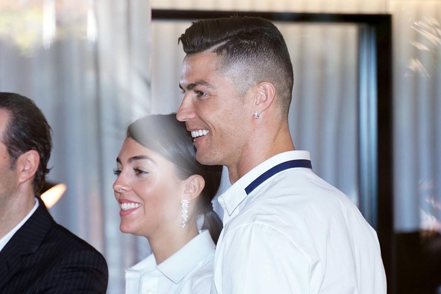 cristiano-ronaldo-georgina-rodr-guez-hochzeit-im-eigenen-wohnzimmer