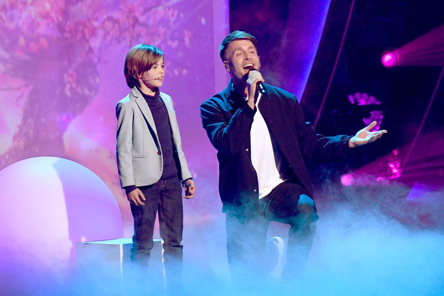 alexander-klaws-feiert-emotionale-tv-premiere-mit-sohn-lenny-gala-de