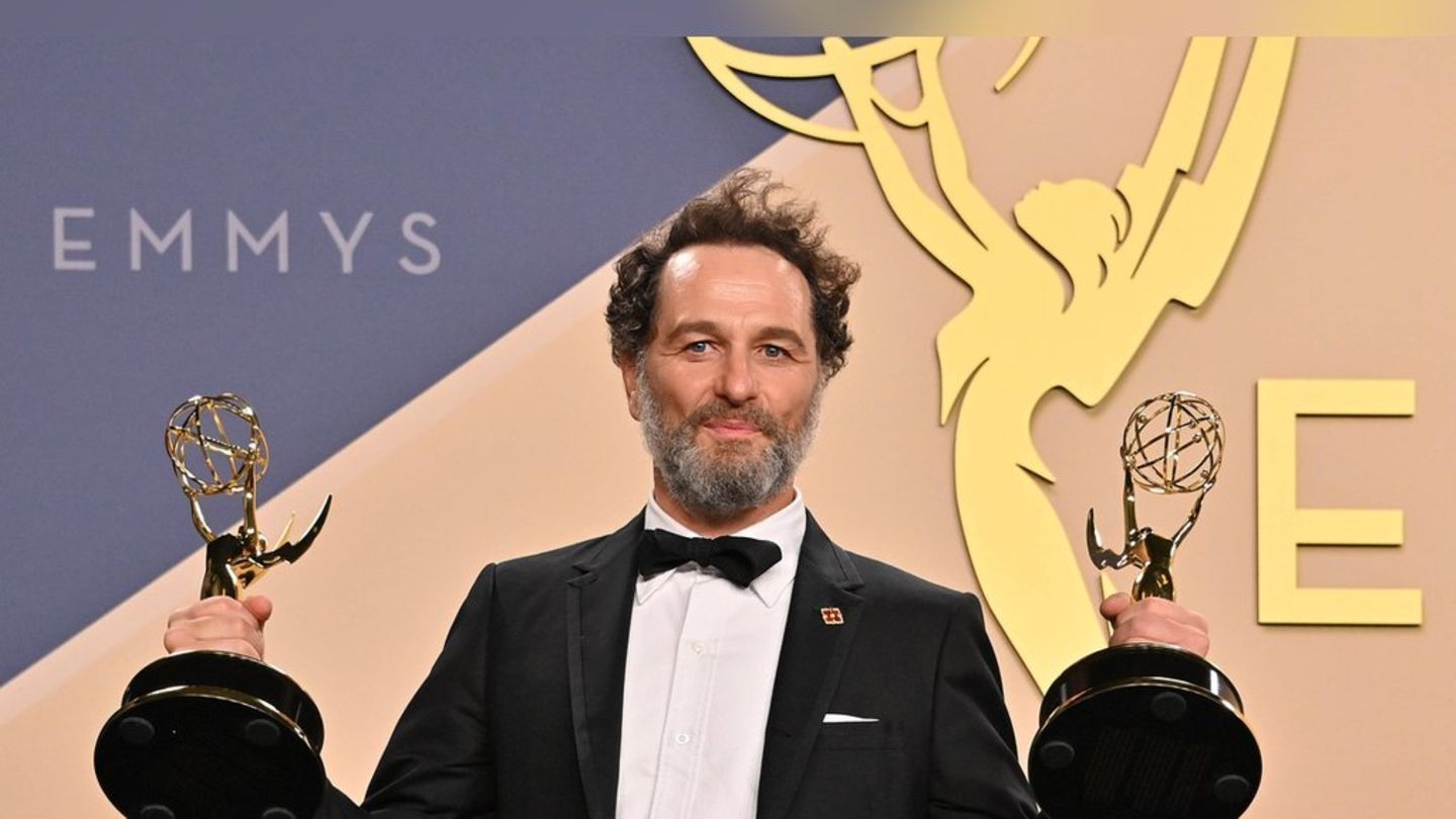 Photo: gala.de Matthew Rhys Makes History at Emmys