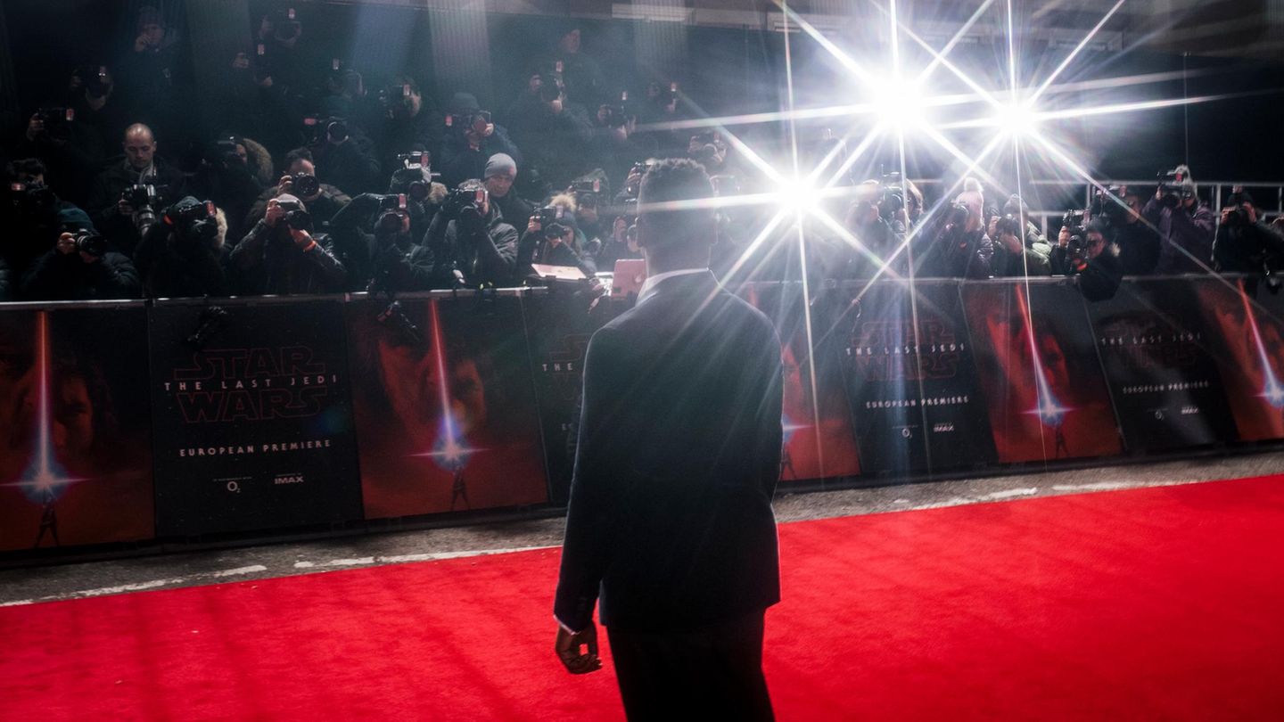 Star Wars Star John Boyega Reveals He Is Married and Expecting First Child